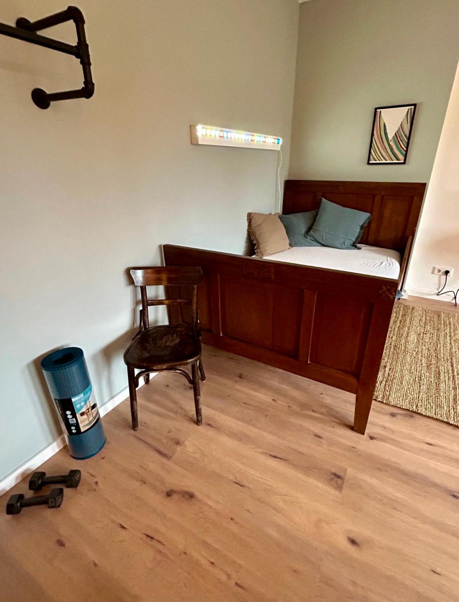 Feelslikehome - Urbane Altbauwohnung Mit Dachterasse& Parkplatz Bochum Exteriör bild