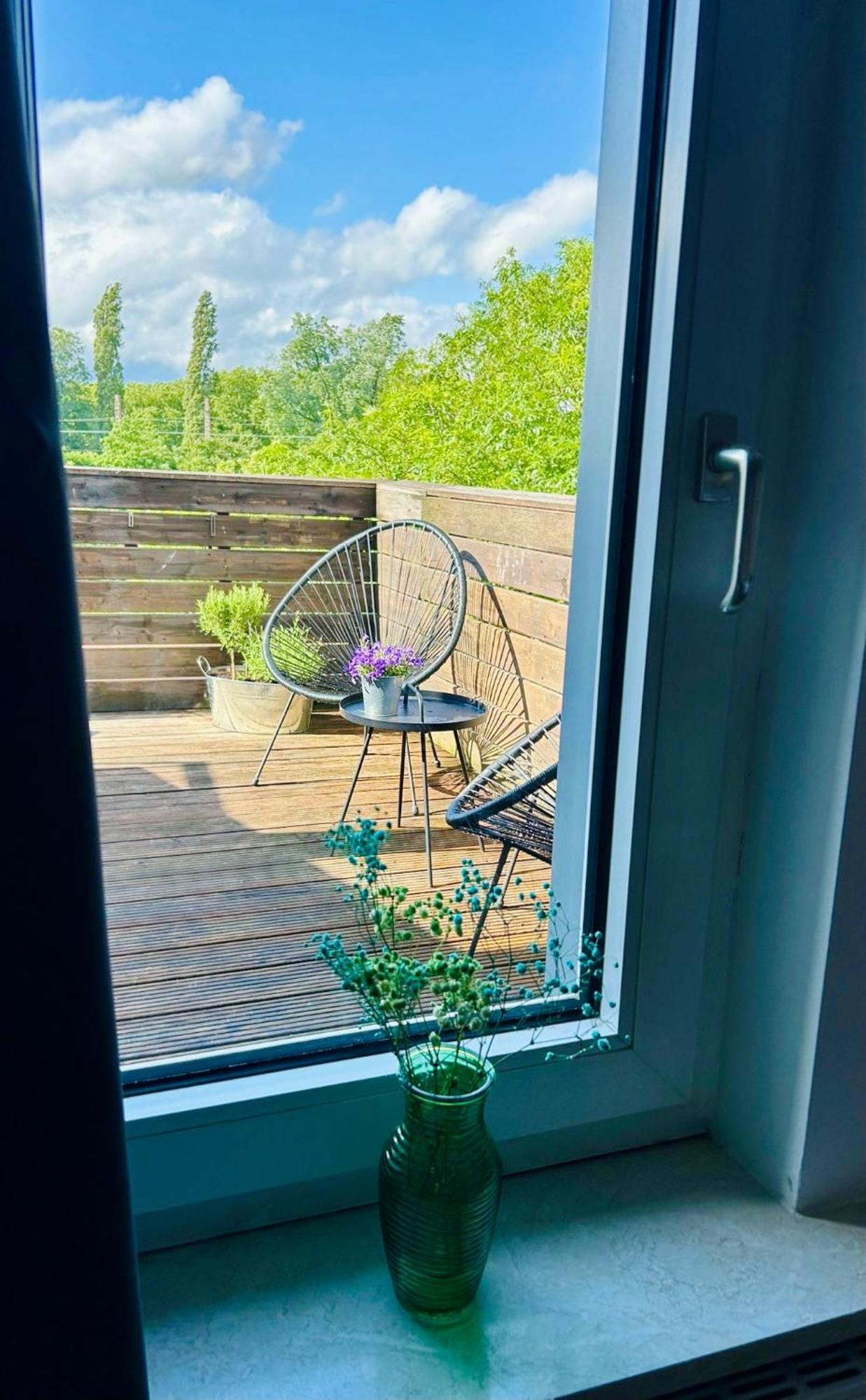 Feelslikehome - Urbane Altbauwohnung Mit Dachterasse& Parkplatz Bochum Exteriör bild